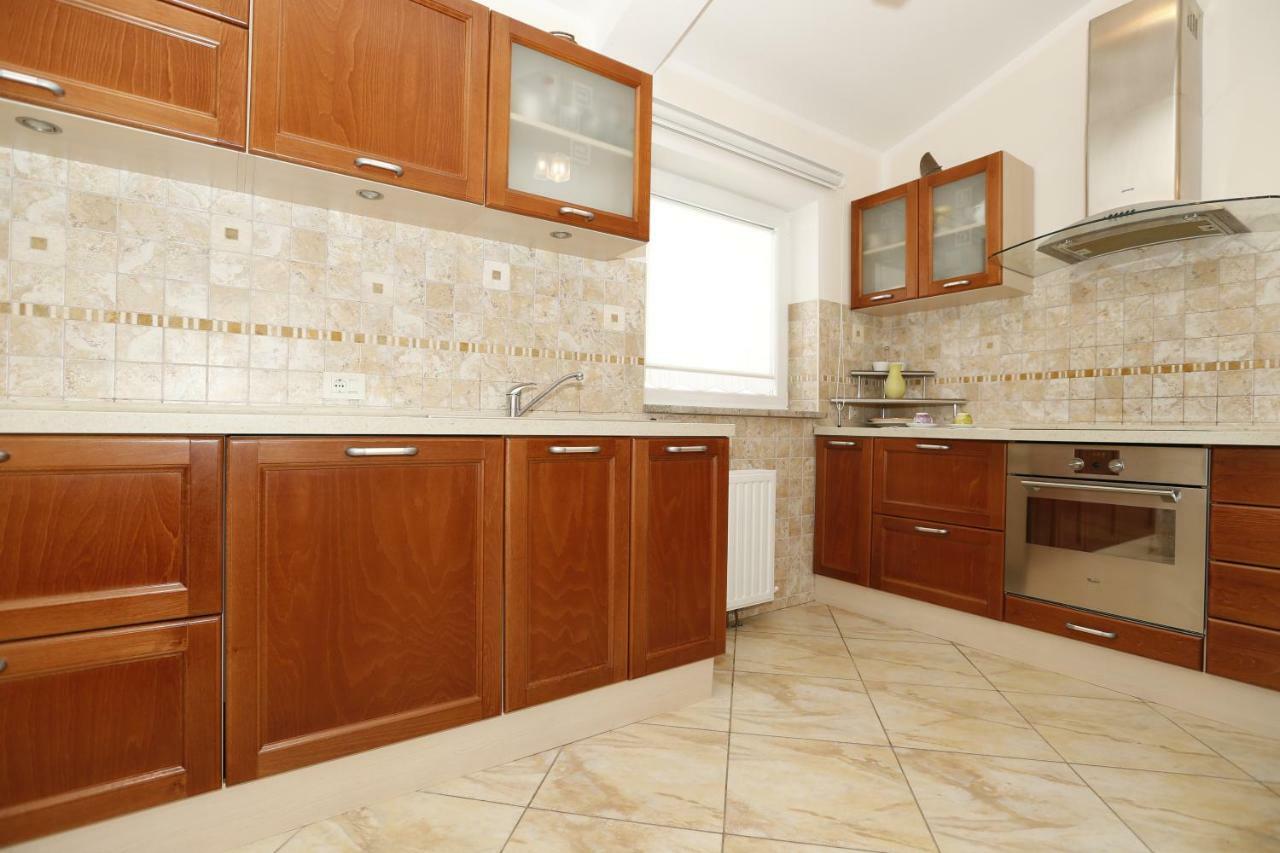 Apartment Bojan With Terrace And Sea View Башка Экстерьер фото
