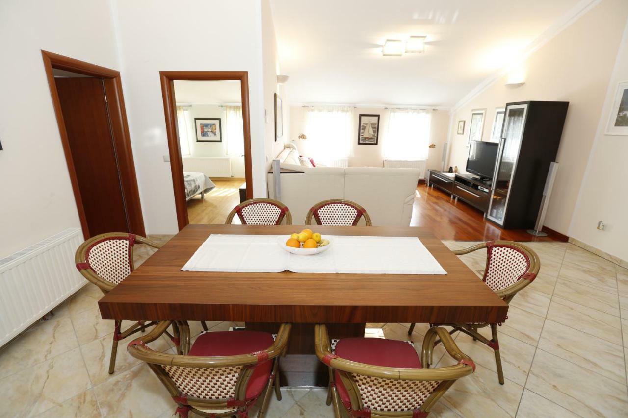 Apartment Bojan With Terrace And Sea View Башка Экстерьер фото