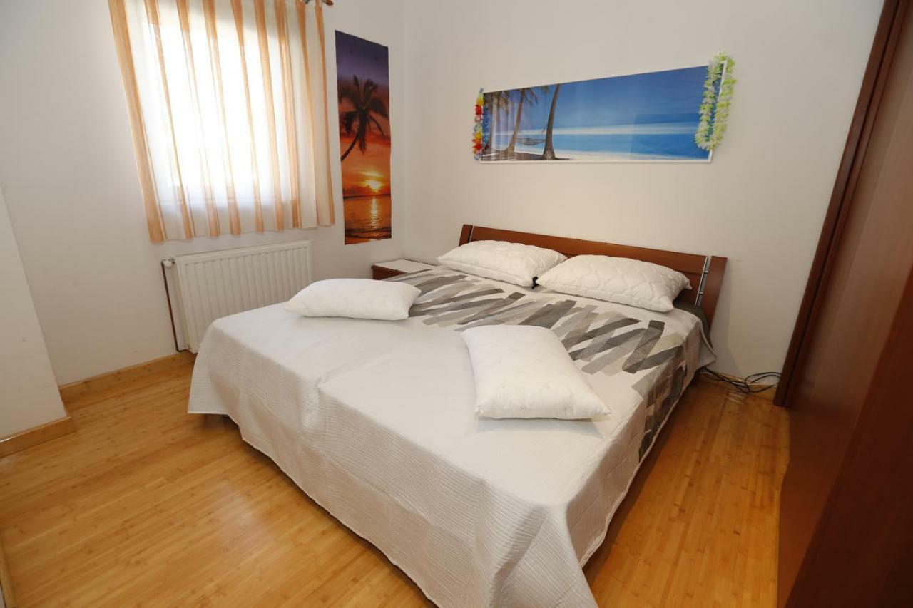 Apartment Bojan With Terrace And Sea View Башка Экстерьер фото