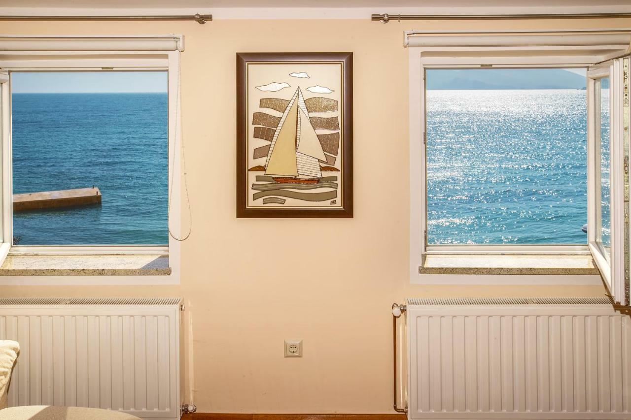 Apartment Bojan With Terrace And Sea View Башка Экстерьер фото